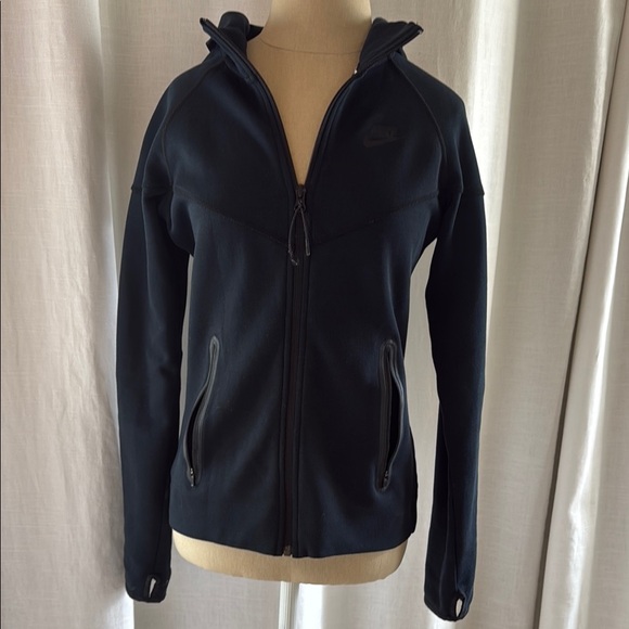 Nike Black Zip-Up Jacket tech fleece - Picture 1 of 3